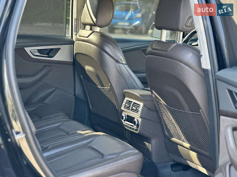 Позашляховик / Кросовер Audi Q7 2016 в Львові фото 23 Позашляховик / Кросовер Audi Q7 2016 в Львові