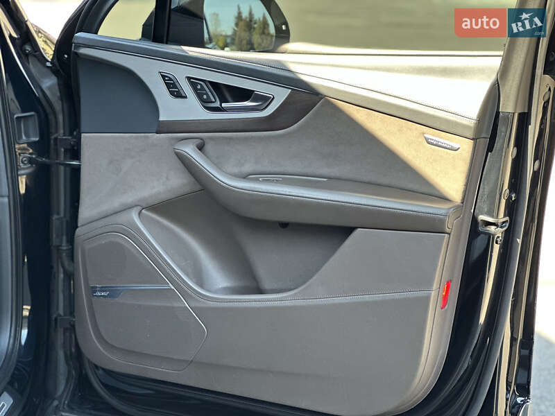Позашляховик / Кросовер Audi Q7 2016 в Львові фото 26 Позашляховик / Кросовер Audi Q7 2016 в Львові