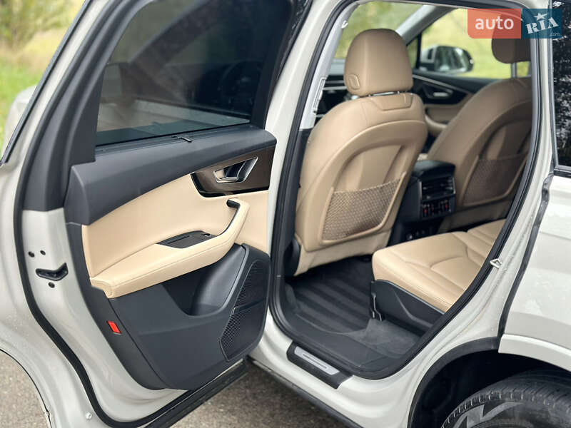 Внедорожник / Кроссовер Audi Q7 2022 в Киеве