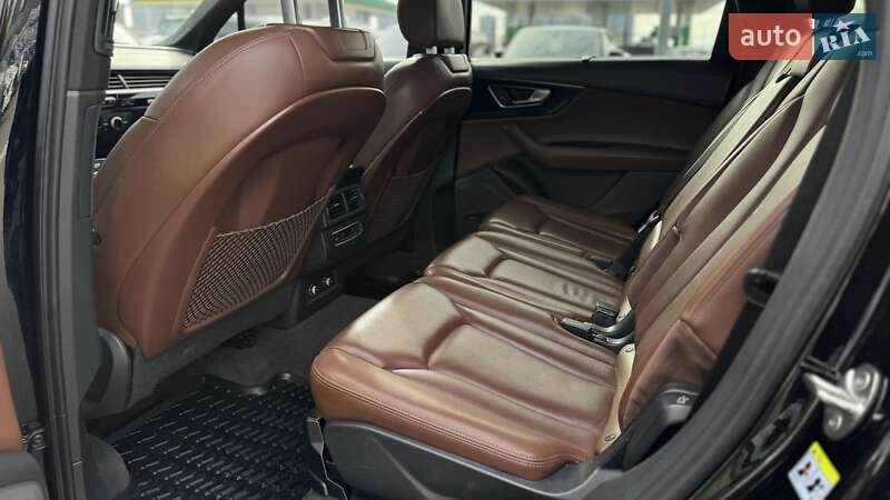 Позашляховик / Кросовер Audi Q7 2017 в Києві фото 19 Позашляховик / Кросовер Audi Q7 2017 в Києві