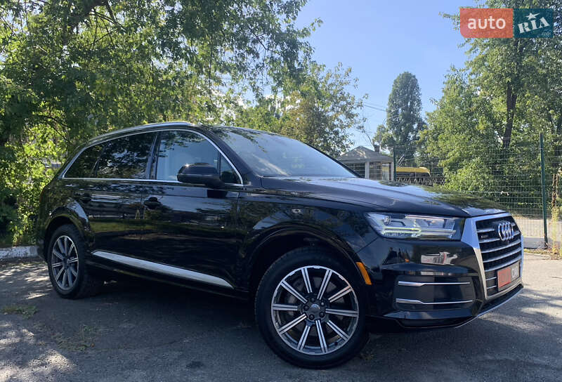 Внедорожник / Кроссовер Audi Q7 2016 в Киеве