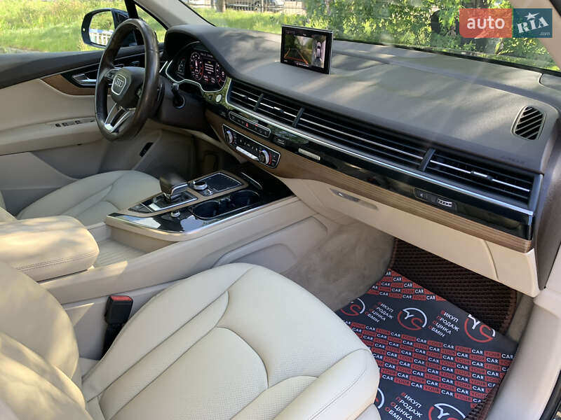 Внедорожник / Кроссовер Audi Q7 2016 в Киеве