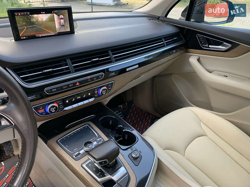 Внедорожник / Кроссовер Audi Q7 2016 в Киеве