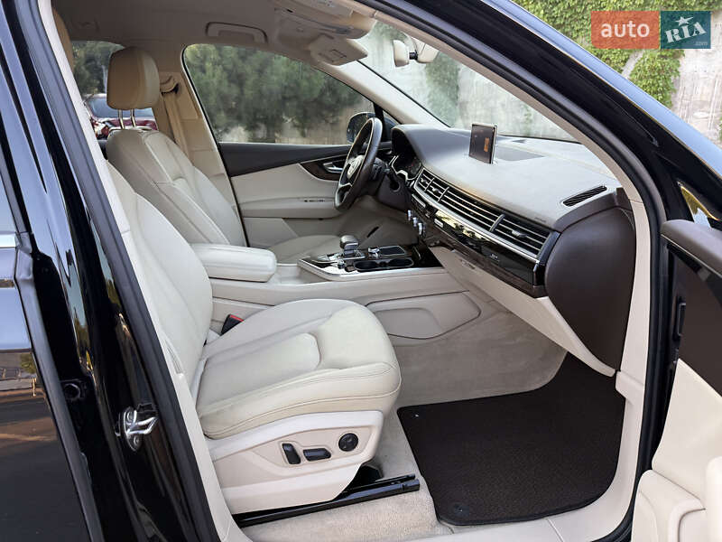 Позашляховик / Кросовер Audi Q7 2015 в Рівному фото 28 Позашляховик / Кросовер Audi Q7 2015 в Рівному