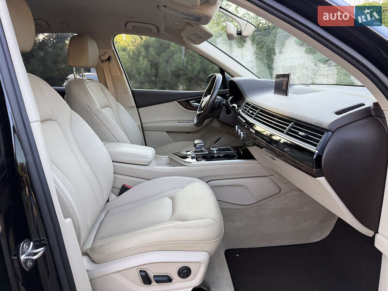 Позашляховик / Кросовер Audi Q7 2015 в Рівному фото 31 Позашляховик / Кросовер Audi Q7 2015 в Рівному