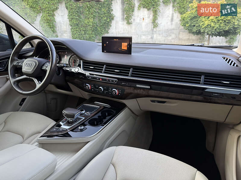 Позашляховик / Кросовер Audi Q7 2015 в Рівному фото 40 Позашляховик / Кросовер Audi Q7 2015 в Рівному