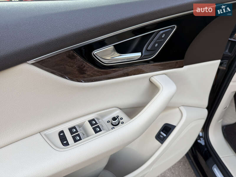 Позашляховик / Кросовер Audi Q7 2015 в Рівному фото 53 Позашляховик / Кросовер Audi Q7 2015 в Рівному