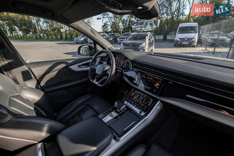 Позашляховик / Кросовер Audi Q7 2020 в Львові