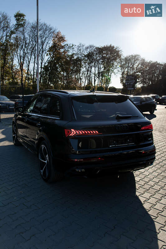 Позашляховик / Кросовер Audi Q7 2020 в Львові