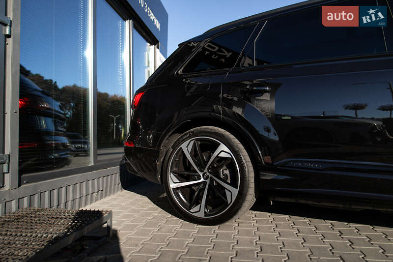 Позашляховик / Кросовер Audi Q7 2020 в Львові