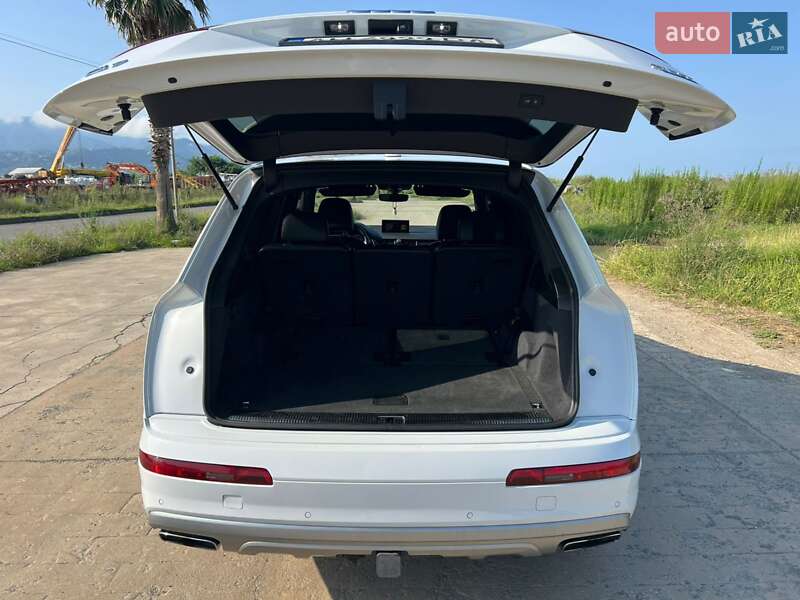 Внедорожник / Кроссовер Audi Q7 2018 в Киеве