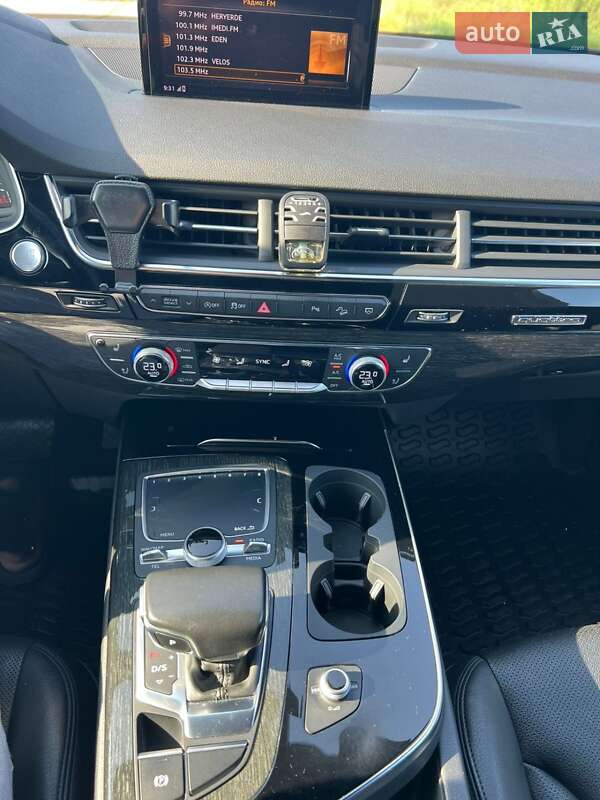 Внедорожник / Кроссовер Audi Q7 2018 в Киеве