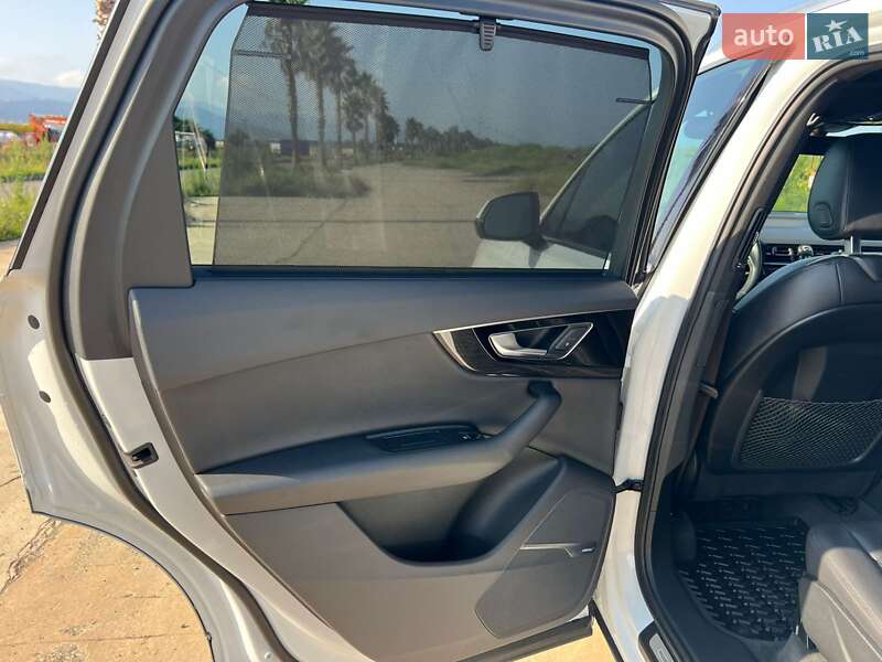 Внедорожник / Кроссовер Audi Q7 2018 в Киеве