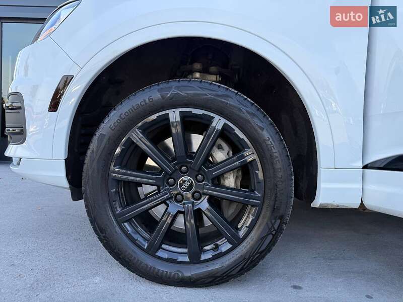 Позашляховик / Кросовер Audi Q7 2017 в Рівному фото 38 Позашляховик / Кросовер Audi Q7 2017 в Рівному