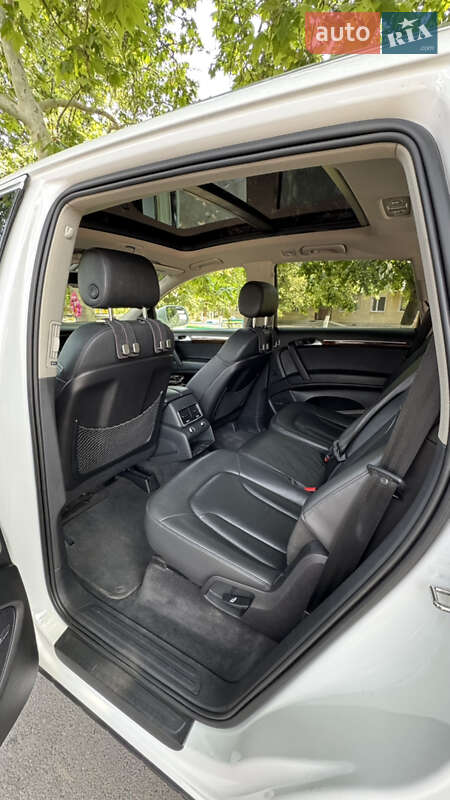 Позашляховик / Кросовер Audi Q7 2011 в Ізмаїлі