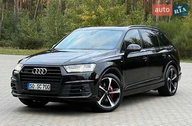 Позашляховик / Кросовер Audi Q7 2017 в  фото 17 Позашляховик / Кросовер Audi Q7 2017 в