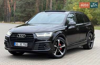 Позашляховик / Кросовер Audi Q7 2017 в  фото 26 Позашляховик / Кросовер Audi Q7 2017 в