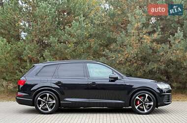 Позашляховик / Кросовер Audi Q7 2017 в  фото 36 Позашляховик / Кросовер Audi Q7 2017 в
