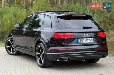 Позашляховик / Кросовер Audi Q7 2017 в  фото 47 Позашляховик / Кросовер Audi Q7 2017 в