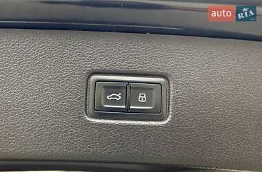 Позашляховик / Кросовер Audi Q7 2017 в  фото 62 Позашляховик / Кросовер Audi Q7 2017 в