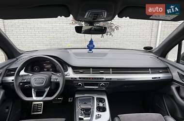 Позашляховик / Кросовер Audi Q7 2017 в  фото 78 Позашляховик / Кросовер Audi Q7 2017 в