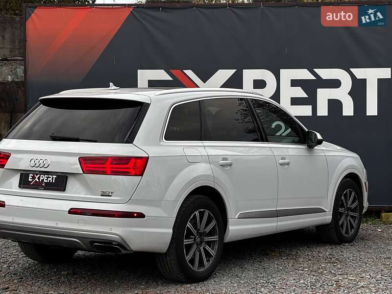 Внедорожник / Кроссовер Audi Q7 2016 в Киеве
