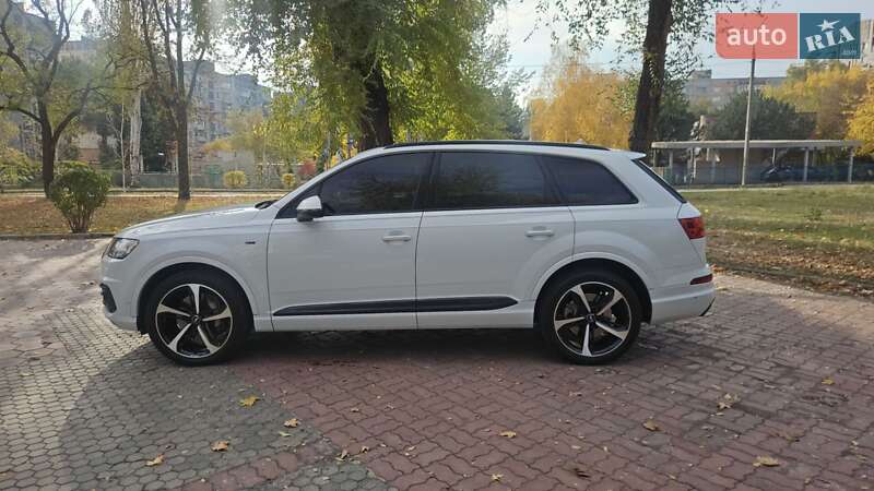 Внедорожник / Кроссовер Audi Q7 2018 в Запорожье фото 5 Внедорожник / Кроссовер Audi Q7 2018 в Запорожье