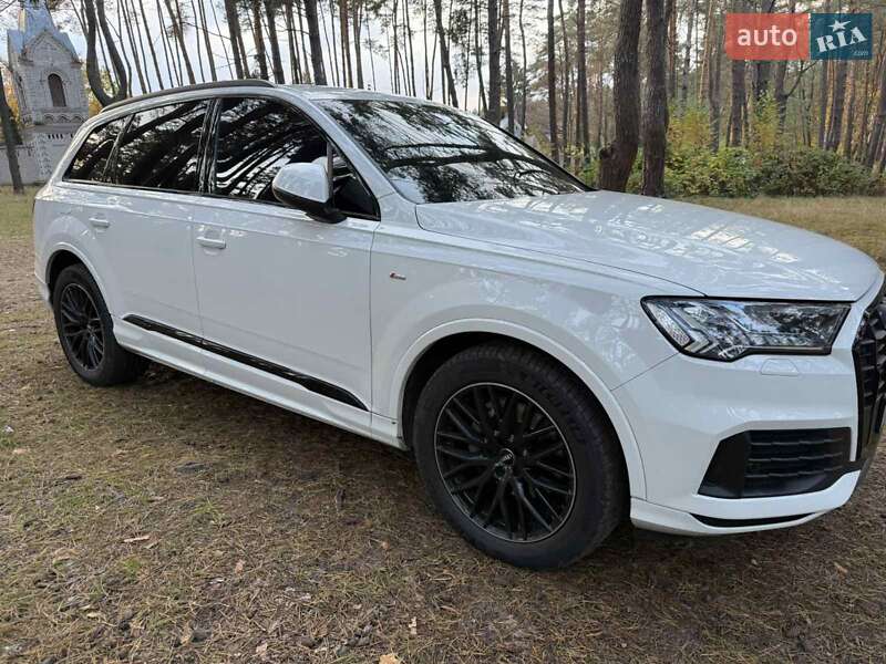 Внедорожник / Кроссовер Audi Q7 2020 в Житомире