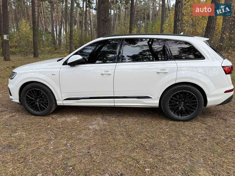 Внедорожник / Кроссовер Audi Q7 2020 в Житомире