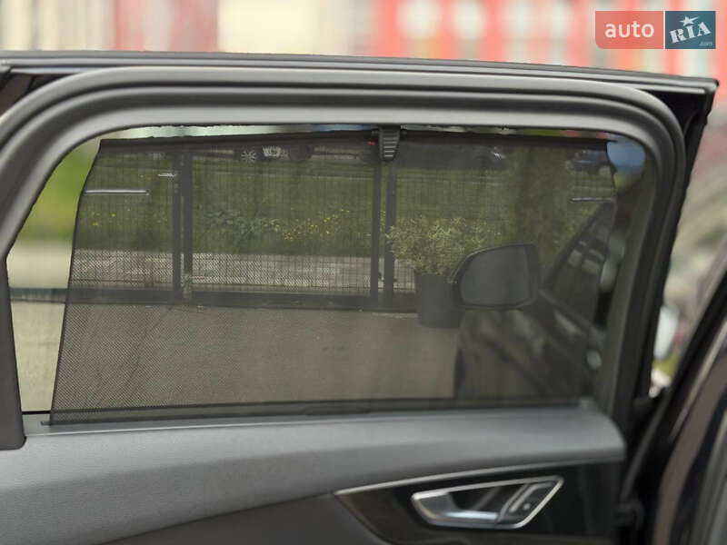 Позашляховик / Кросовер Audi Q7 2016 в Києві фото 39 Позашляховик / Кросовер Audi Q7 2016 в Києві