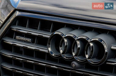 Позашляховик / Кросовер Audi Q7 2017 в  фото 31 Позашляховик / Кросовер Audi Q7 2017 в