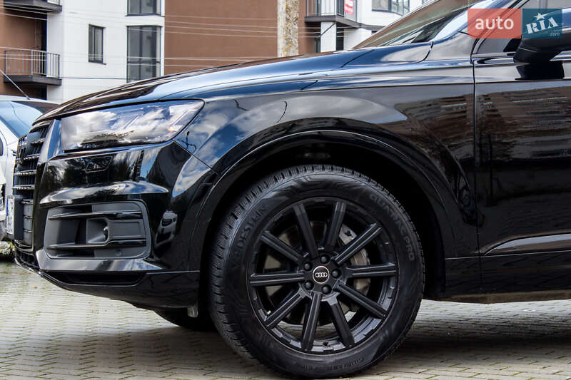 Позашляховик / Кросовер Audi Q7 2017 в Львові