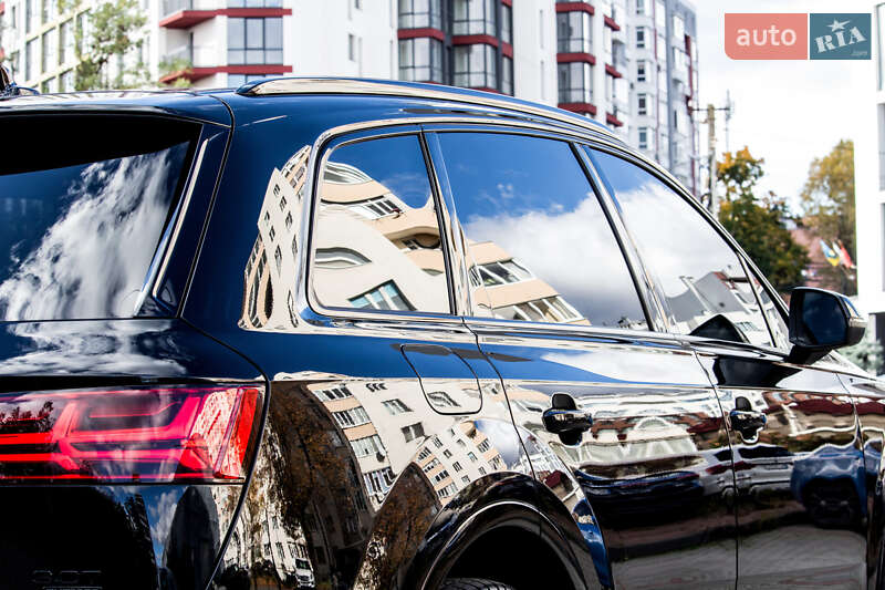 Позашляховик / Кросовер Audi Q7 2017 в Львові