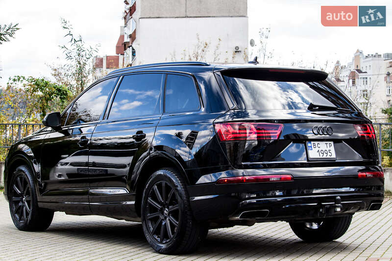 Позашляховик / Кросовер Audi Q7 2017 в Львові