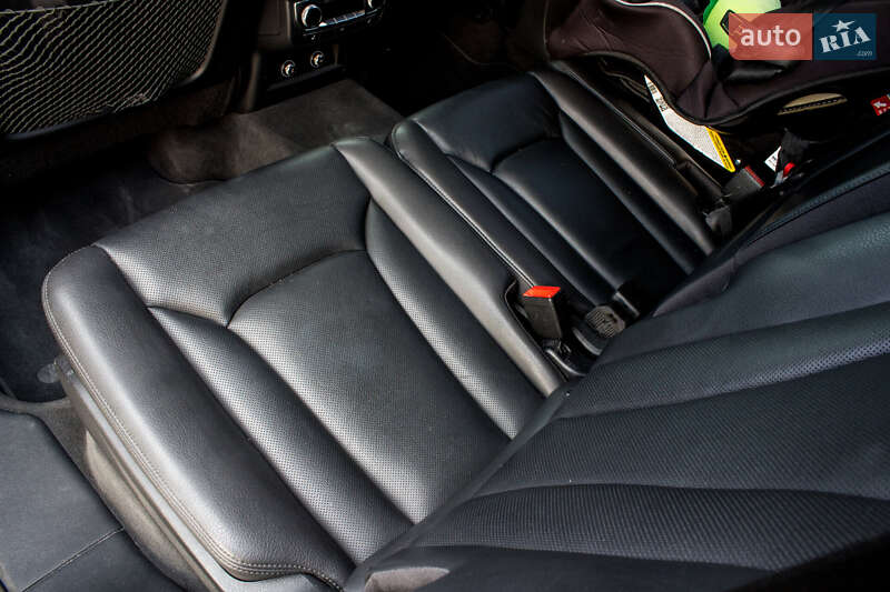 Позашляховик / Кросовер Audi Q7 2017 в Львові