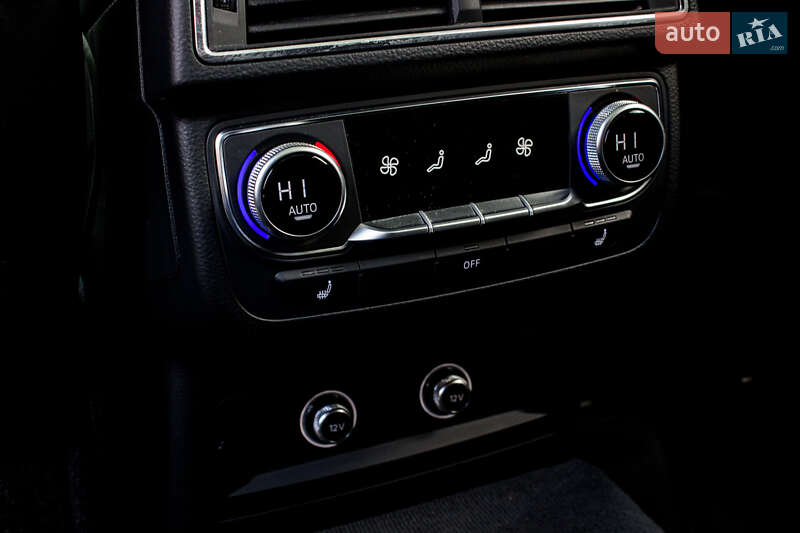 Позашляховик / Кросовер Audi Q7 2017 в Львові