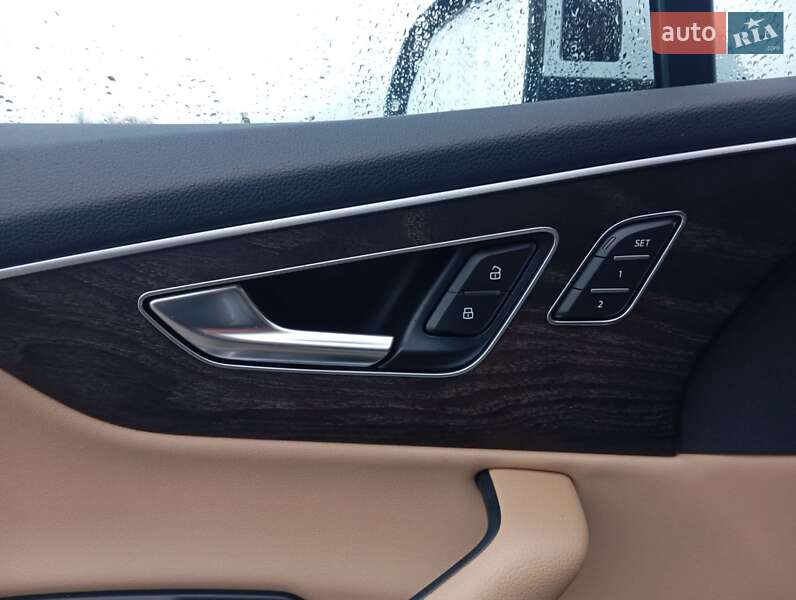 Внедорожник / Кроссовер Audi Q7 2021 в Львове