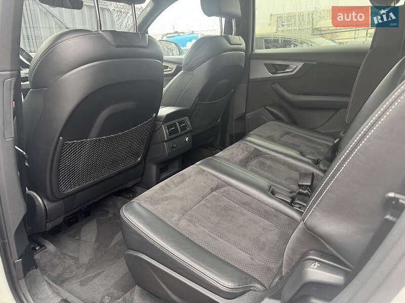 Внедорожник / Кроссовер Audi Q7 2018 в Киеве фото 20 Внедорожник / Кроссовер Audi Q7 2018 в Киеве