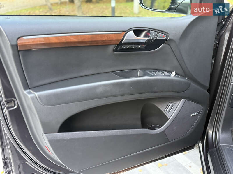 Позашляховик / Кросовер Audi Q7 2014 в Тернополі