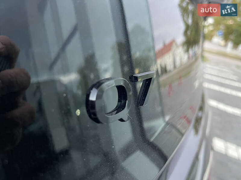 Позашляховик / Кросовер Audi Q7 2024 в Ужгороді