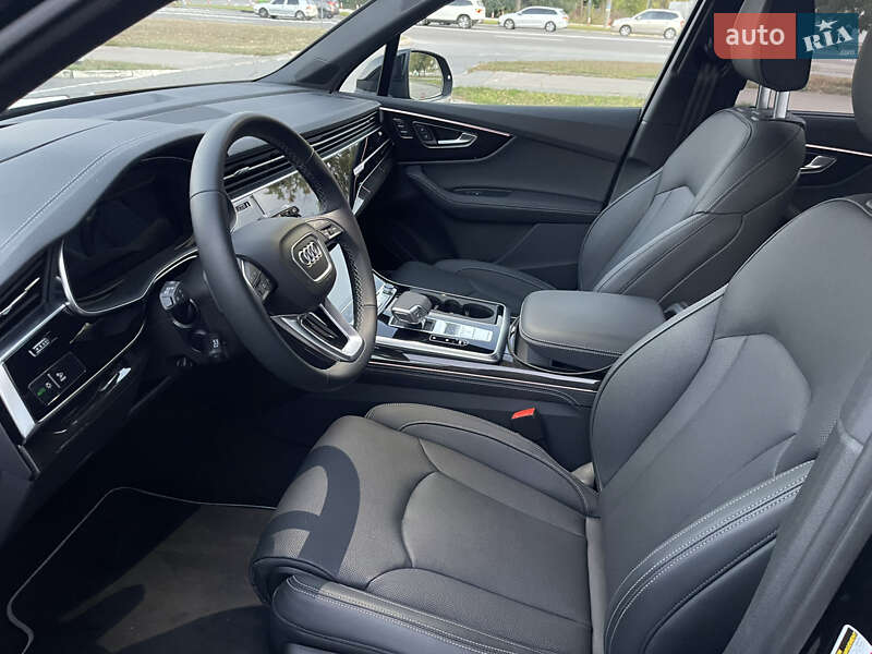 Позашляховик / Кросовер Audi Q7 2024 в Ужгороді