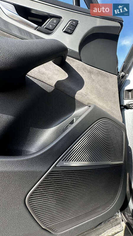 Позашляховик / Кросовер Audi Q7 2017 в Києві фото 7 Позашляховик / Кросовер Audi Q7 2017 в Києві