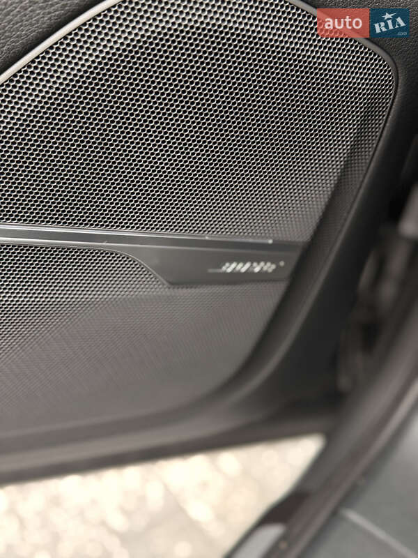 Внедорожник / Кроссовер Audi Q7 2017 в Богородчанах