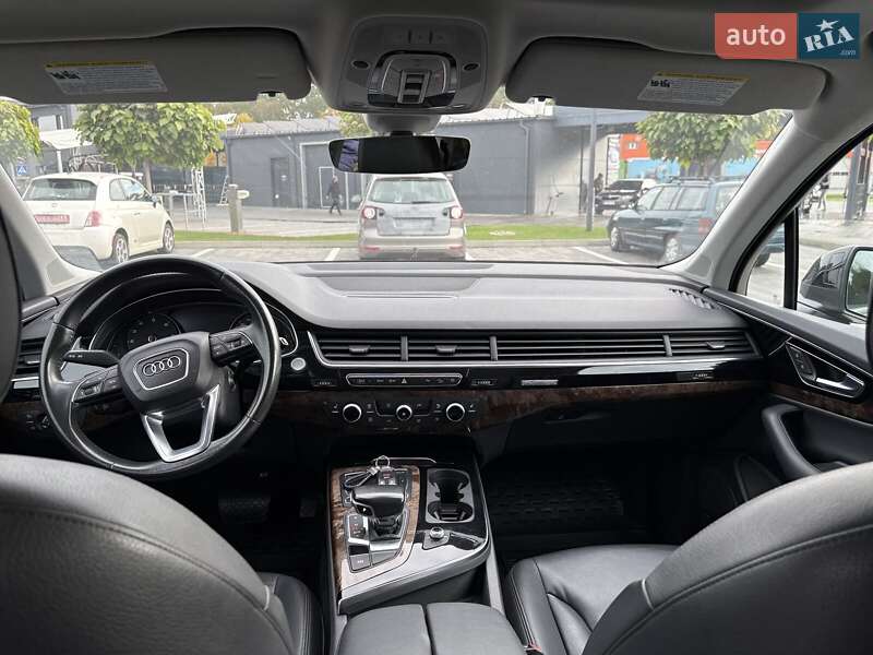 Позашляховик / Кросовер Audi Q7 2018 в Луцьку