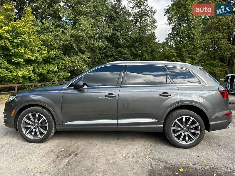 Позашляховик / Кросовер Audi Q7 2018 в Сумах