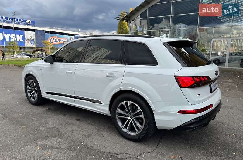 Внедорожник / Кроссовер Audi Q7 2025 в Киеве фото 117 Внедорожник / Кроссовер Audi Q7 2025 в Киеве