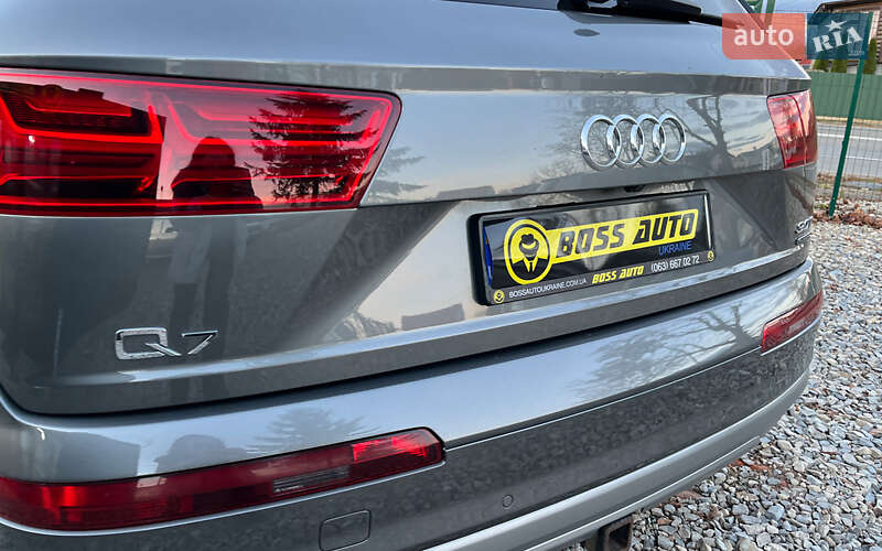 Внедорожник / Кроссовер Audi Q7 2017 в Коломые