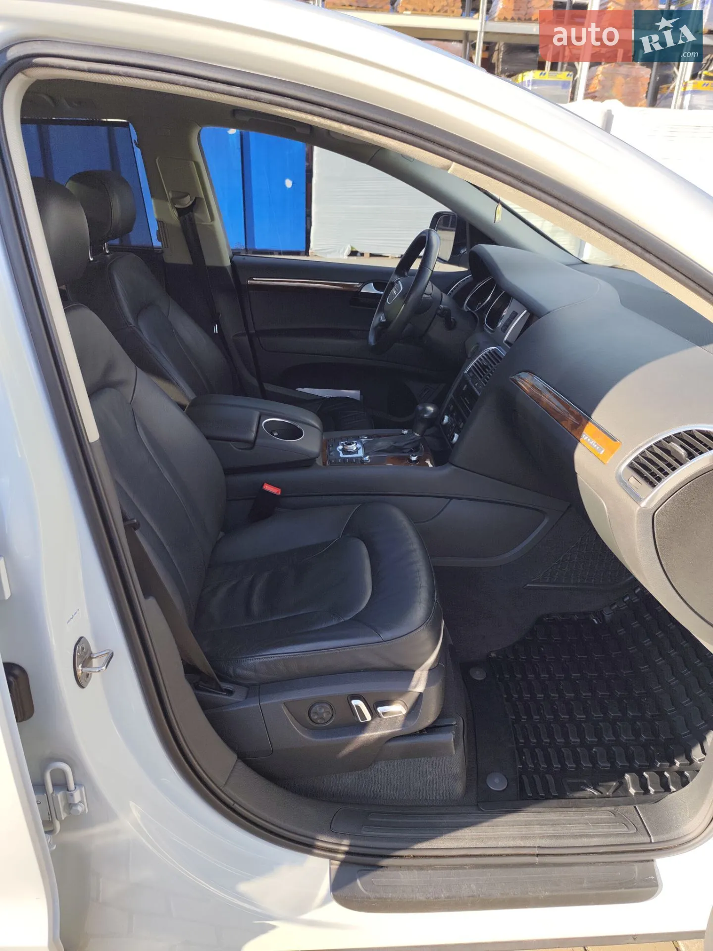 Audi Q7 2015 VIN WA1LGAFEXFD024321 фото оголошення 2 з 19