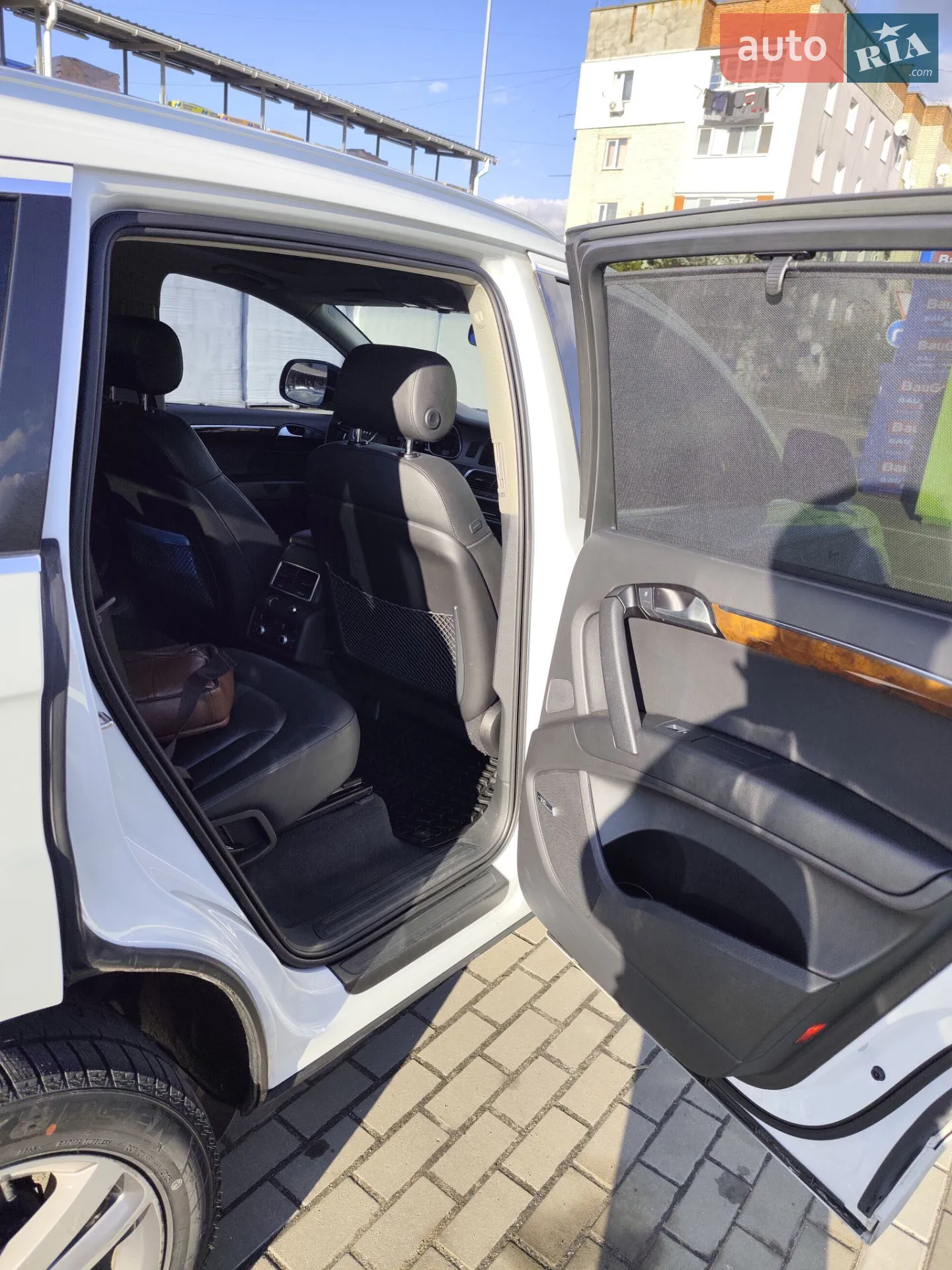 Audi Q7 2015 VIN WA1LGAFEXFD024321 фото оголошення 7 з 19