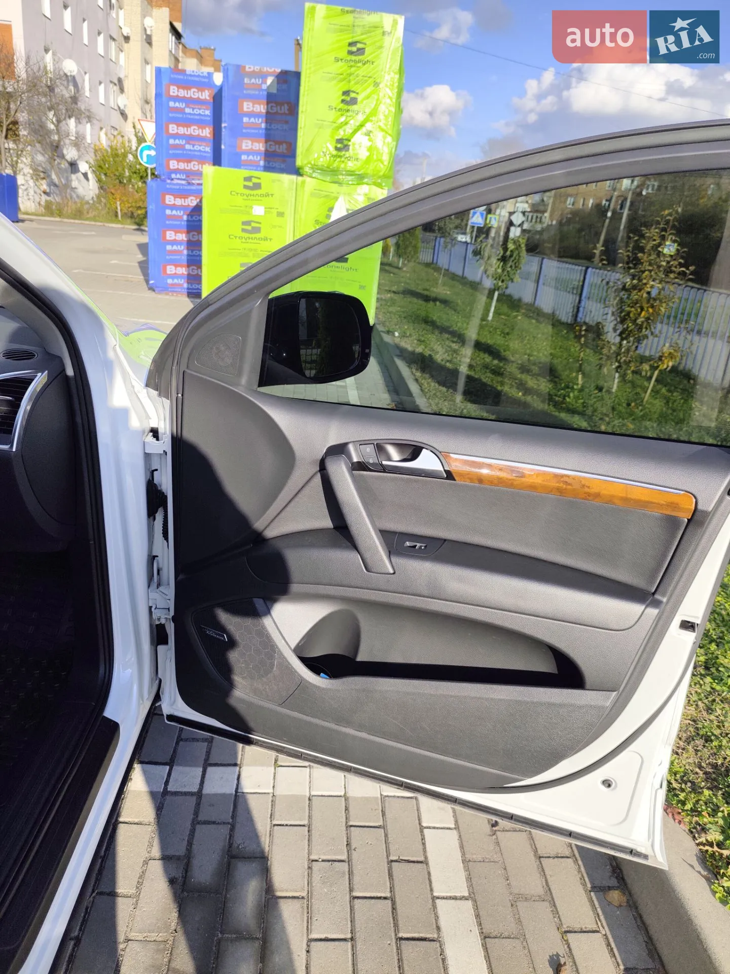 Audi Q7 2015 VIN WA1LGAFEXFD024321 фото оголошення 9 з 19